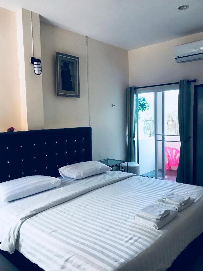 Baan Bon Resort Bang Tabun 펫차부리 외부 사진
