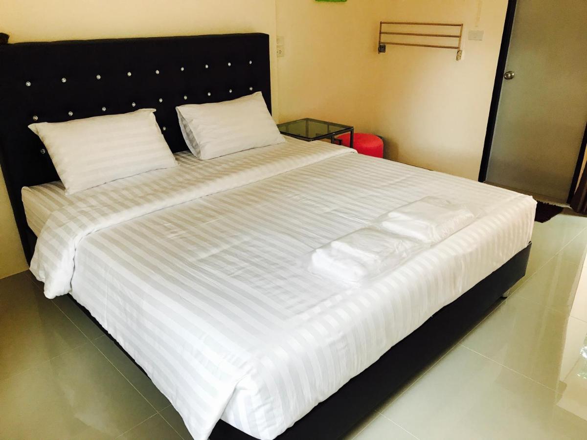 Baan Bon Resort Bang Tabun 펫차부리 외부 사진