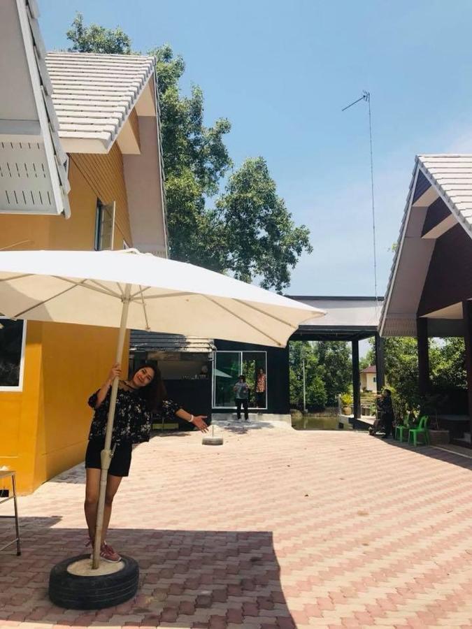 Baan Bon Resort Bang Tabun 펫차부리 외부 사진